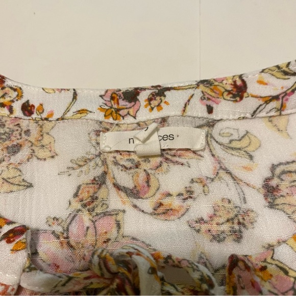 ⭐️ Maurices floral top size small - Picture 5 of 7